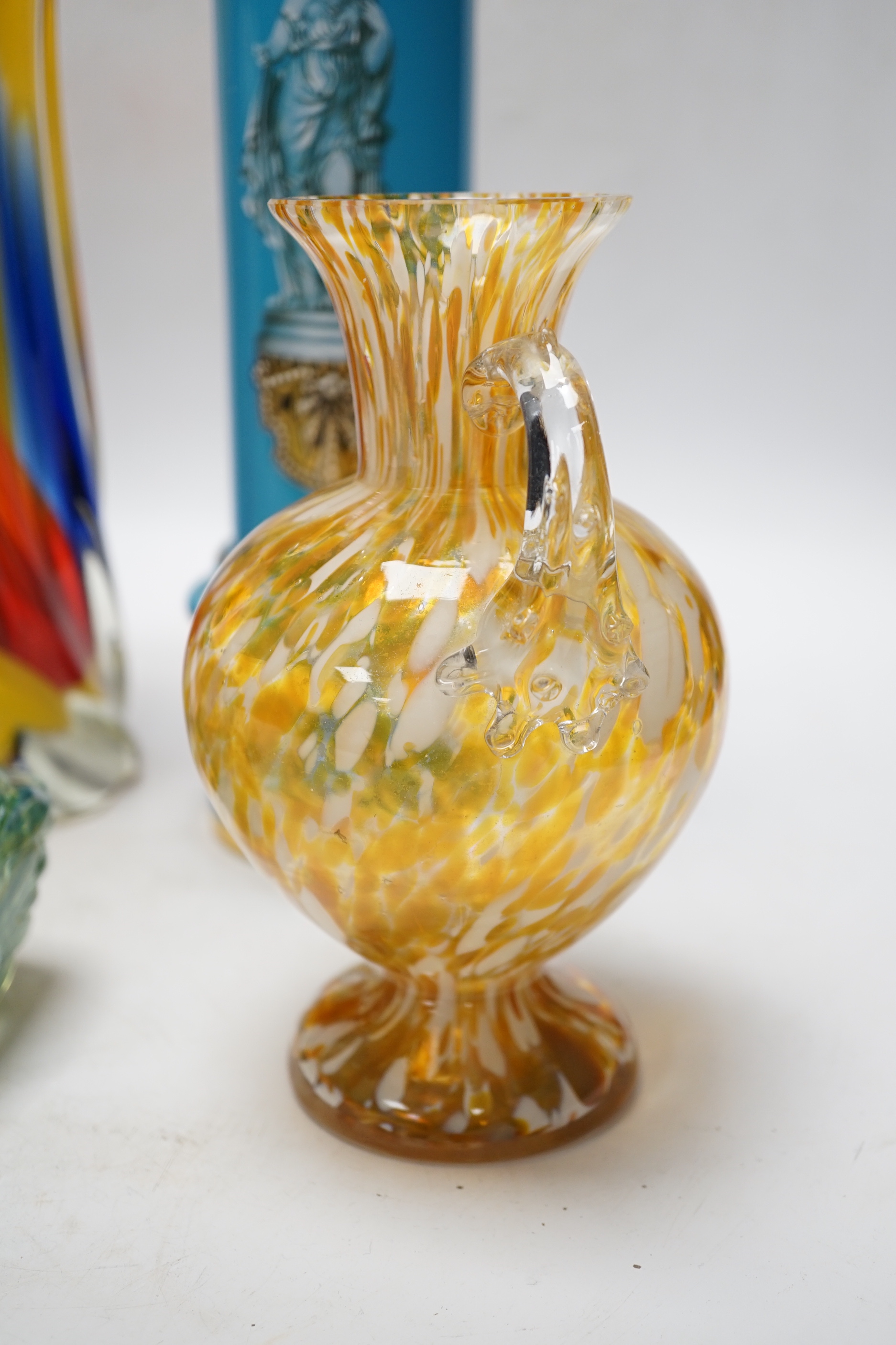 A quantity of various glass items including Mdina, tallest 31cm